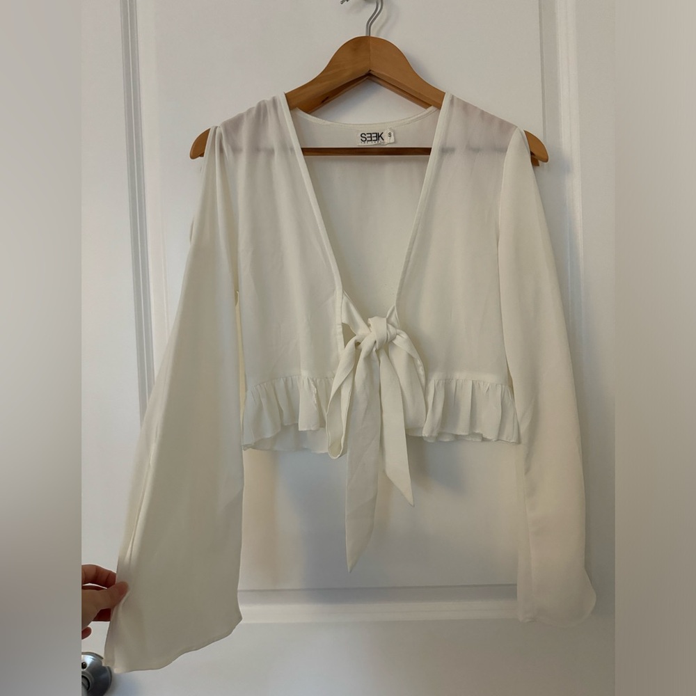 LF stores crop top